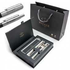 Parker Jotter Originals must täitepliiatsikomplekt elegantses kinkekarbis graveeringuga Parker Jotter Originals must täitepliiatsikomplekt elegantses kinkekarbis graveeringuga
