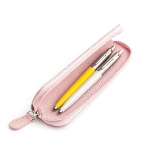 Parker Jotter Originalsi Yellow ja Pearl Pastapliiatsi kinkekomplekt roosa ümbrisega Parker Jotter Originalsi Yellow ja Pearl Pastapliiatsi kinkekomplekt roosa ümbrisega