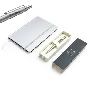 Parker Monochrome XL hõbedane pastapliiats kinkekomplekt 2122756 graveeringuga märkmikuga Parker Monochrome XL hõbedane pastapliiats kinkekomplekt 2122756 graveeringuga märkmikuga